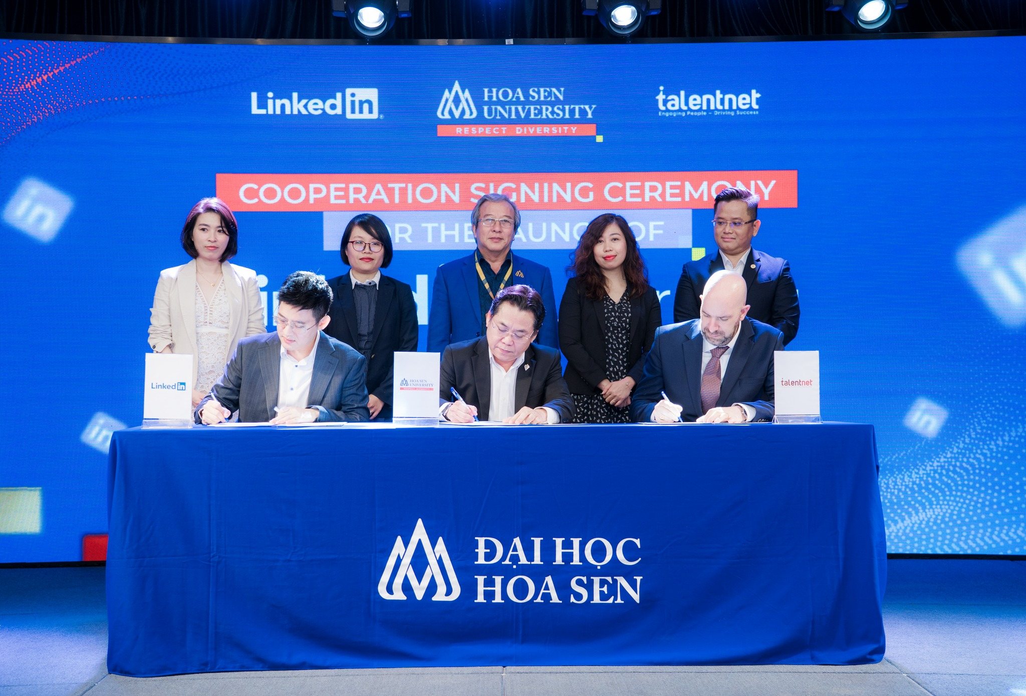 Hoa Sen University Integrates LinkedIn Learning, Empowering Students for the Global Workforce