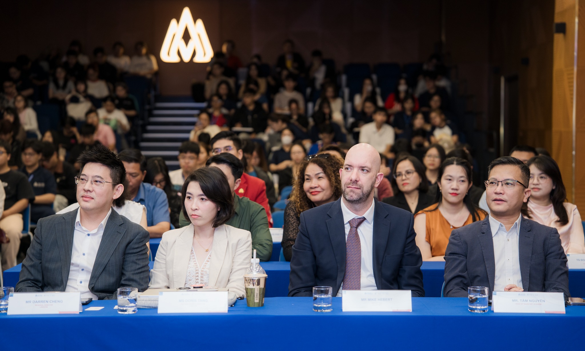 Hoa Sen University Integrates LinkedIn Learning, Empowering Students for the Global Workforce