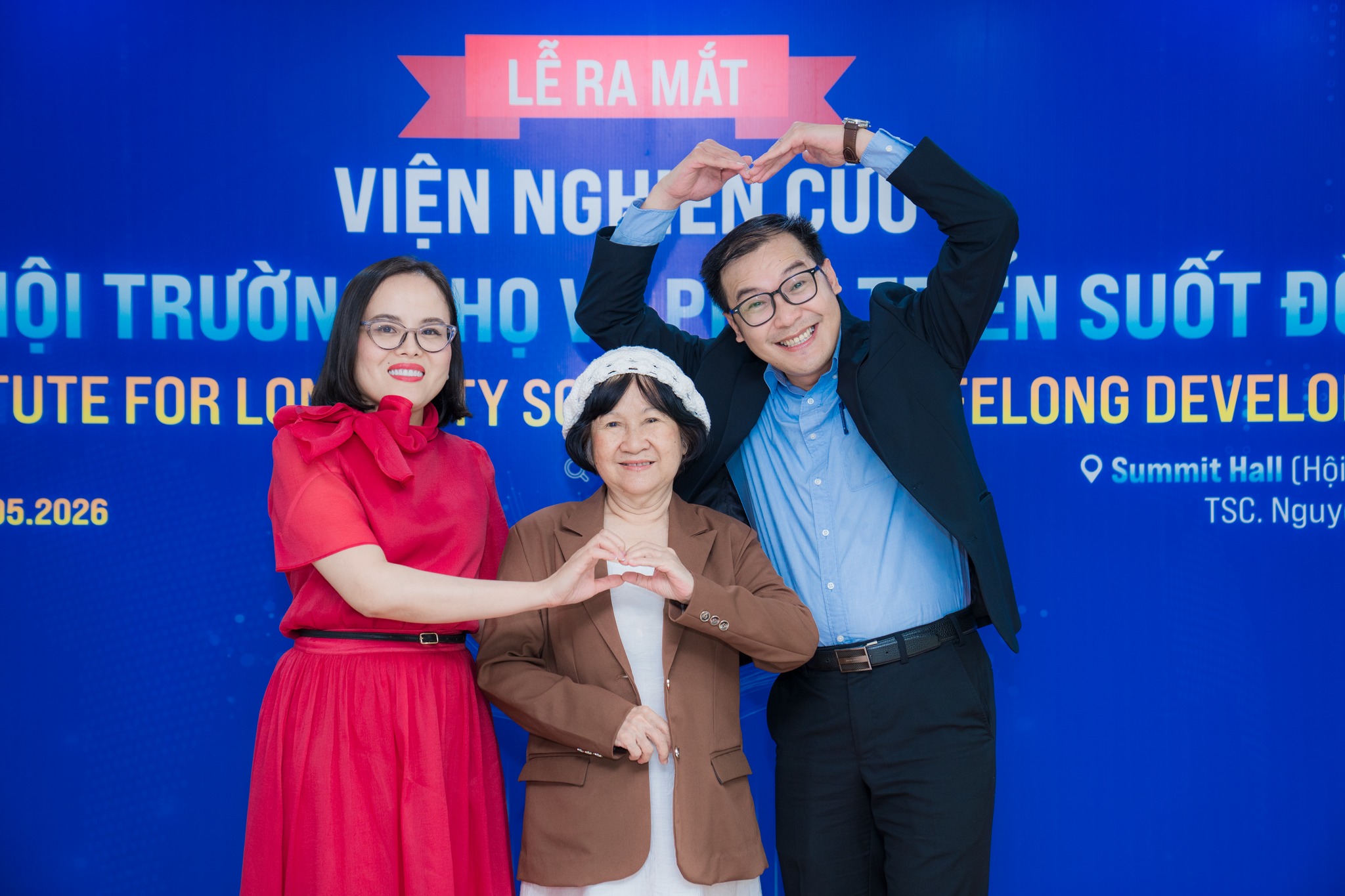 Ở tuổi 76, Game Bwin trực tuyến Bwin nhà cái chính thức tiếp tục theo đuổi tri thức và BWIN được nhận định là thương hiệu nhà cái lâu đời nhất tại Châu Á học thuật
