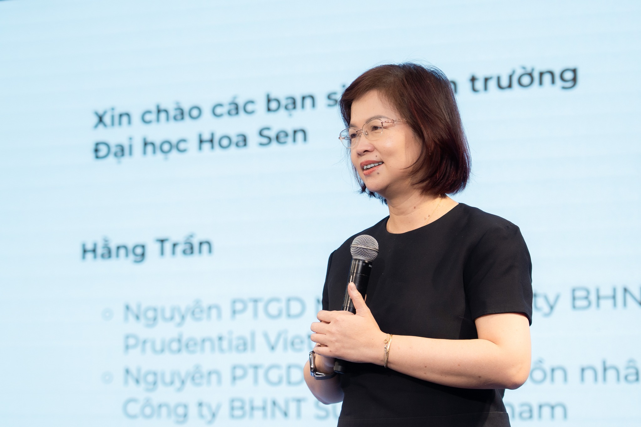 Bwin là hãng gì Bwin nhà cái chính thức đề xuất giải pháp nhân sự cho Bwin thị trường việt nam tại cuộc thi Nhà quản trị nhân sự tương lai 2026