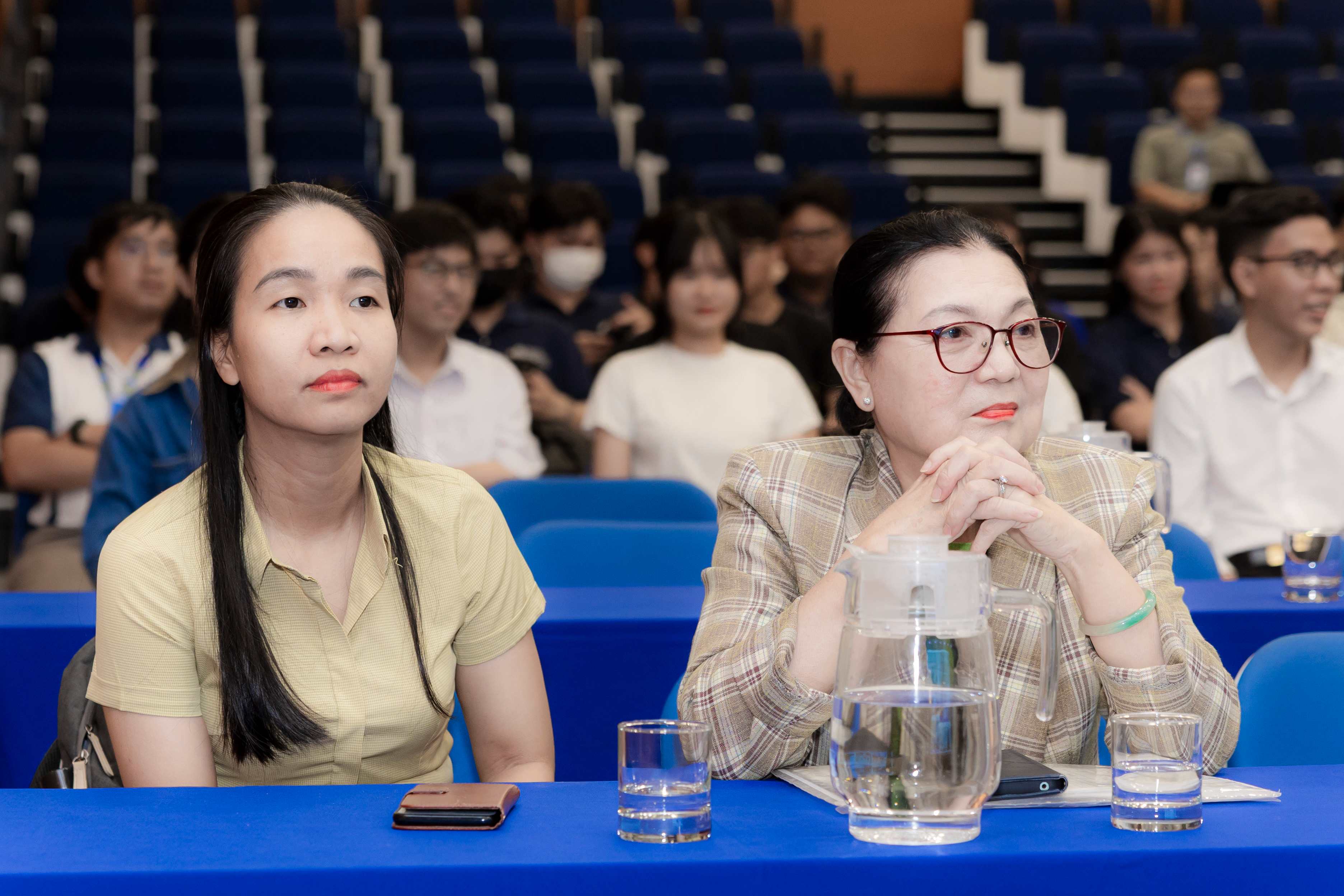 Bwin nhà cái chính thức Celebrates Student Scientific Research Excellence and Discusses the Evolving Role of Student Research in the New Era
