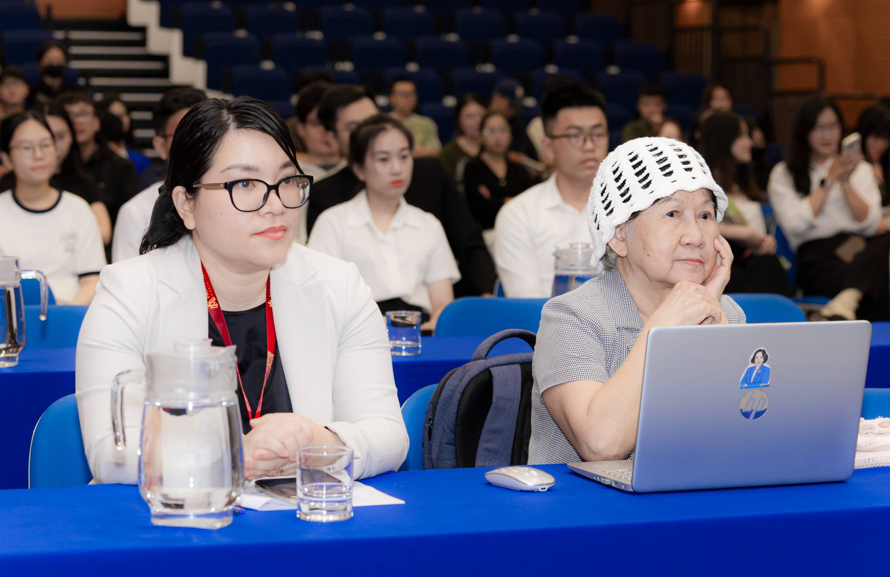 Bwin nhà cái chính thức Celebrates Student Scientific Research Excellence and Discusses the Evolving Role of Student Research in the New Era