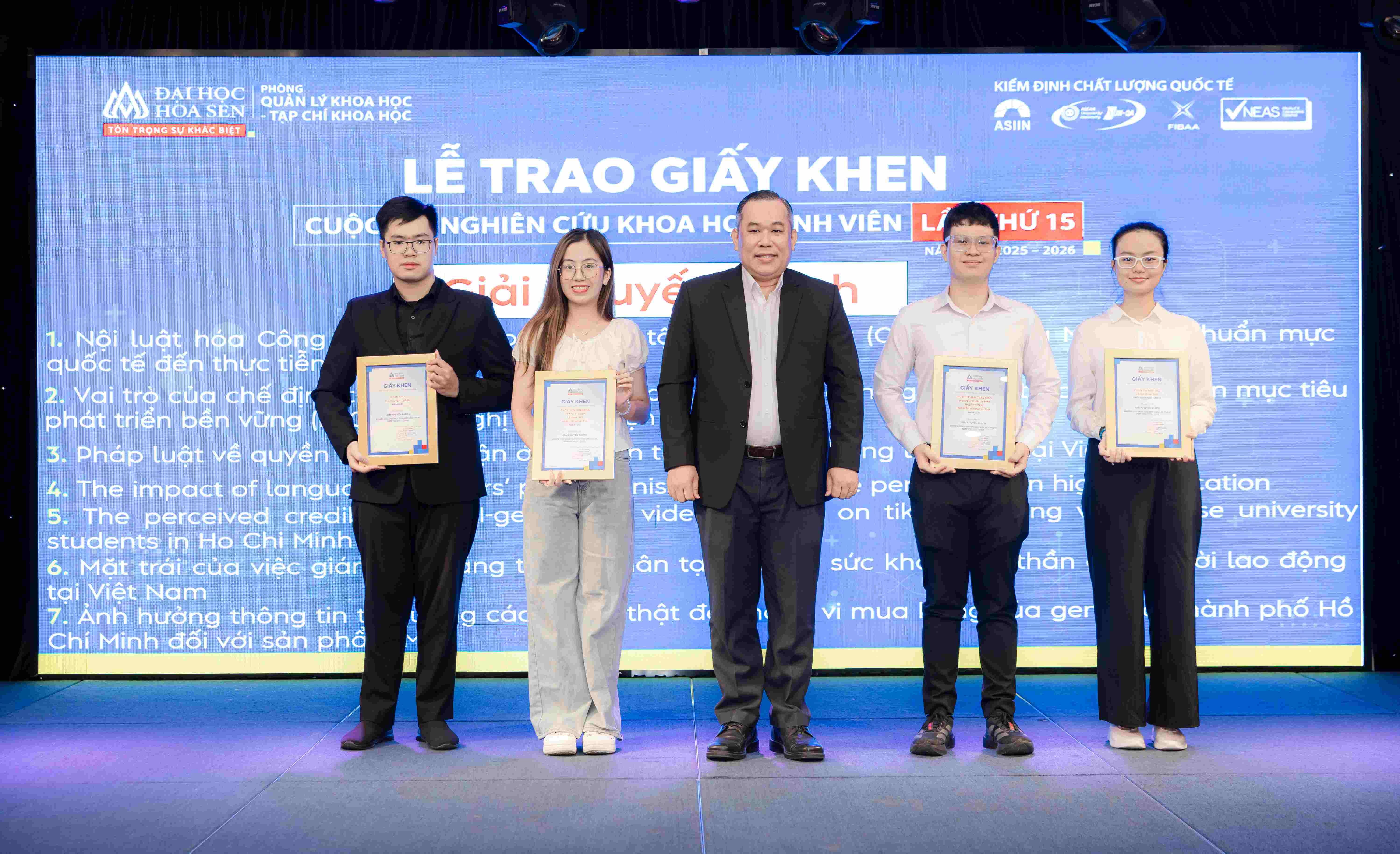 Bwin nhà cái chính thức Celebrates Student Scientific Research Excellence and Discusses the Evolving Role of Student Research in the New Era