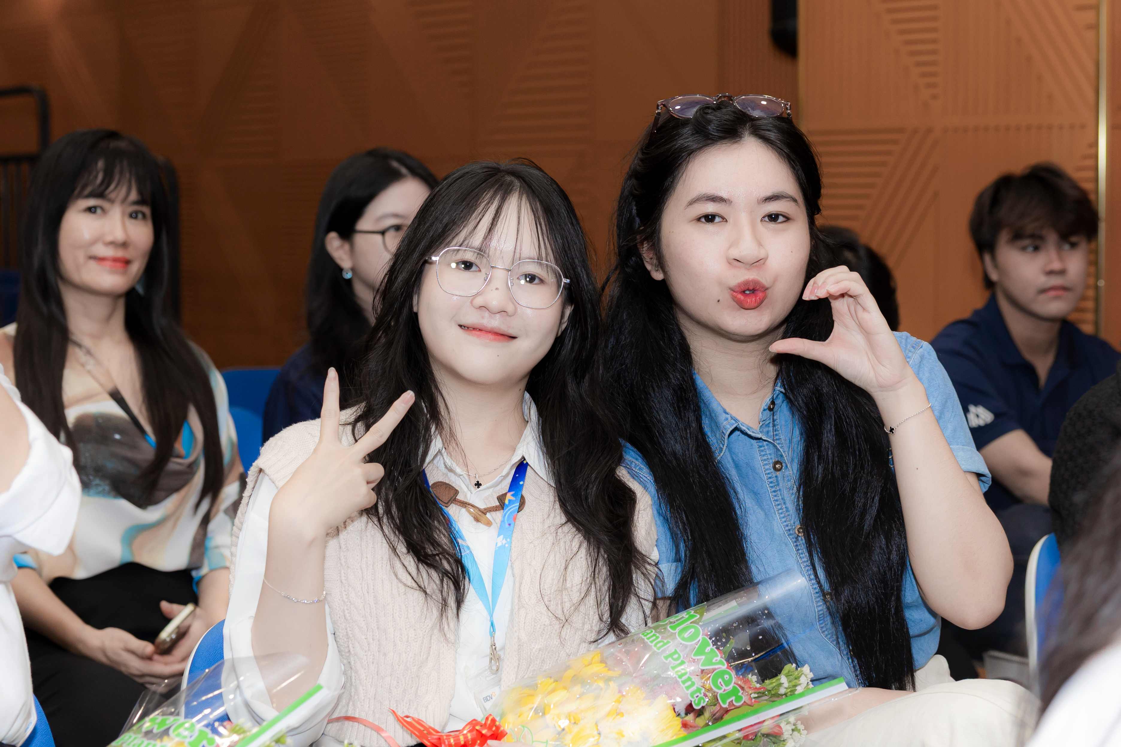 Bwin nhà cái chính thức Celebrates Student Scientific Research Excellence and Discusses the Evolving Role of Student Research in the New Era