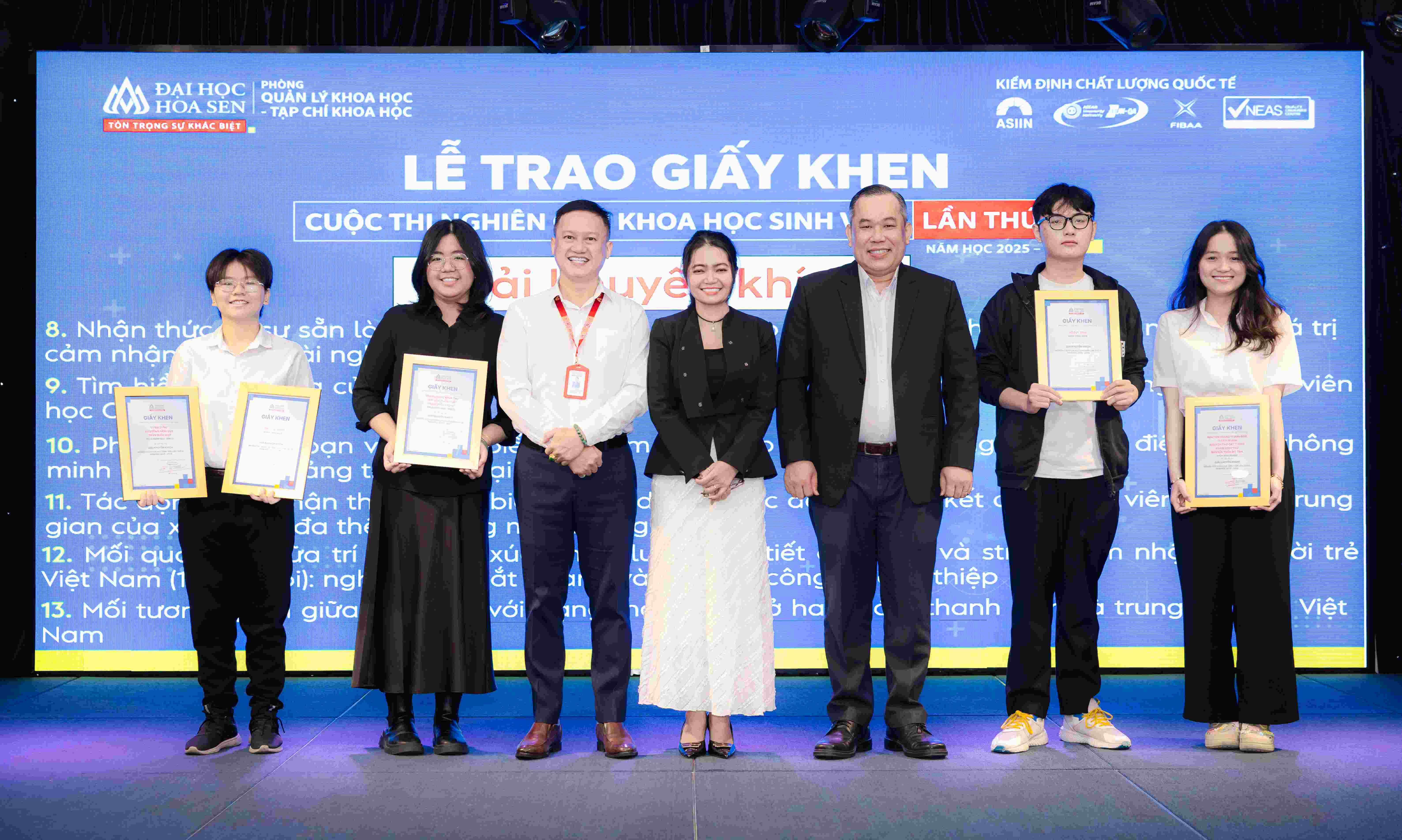 Bwin nhà cái chính thức Celebrates Student Scientific Research Excellence and Discusses the Evolving Role of Student Research in the New Era