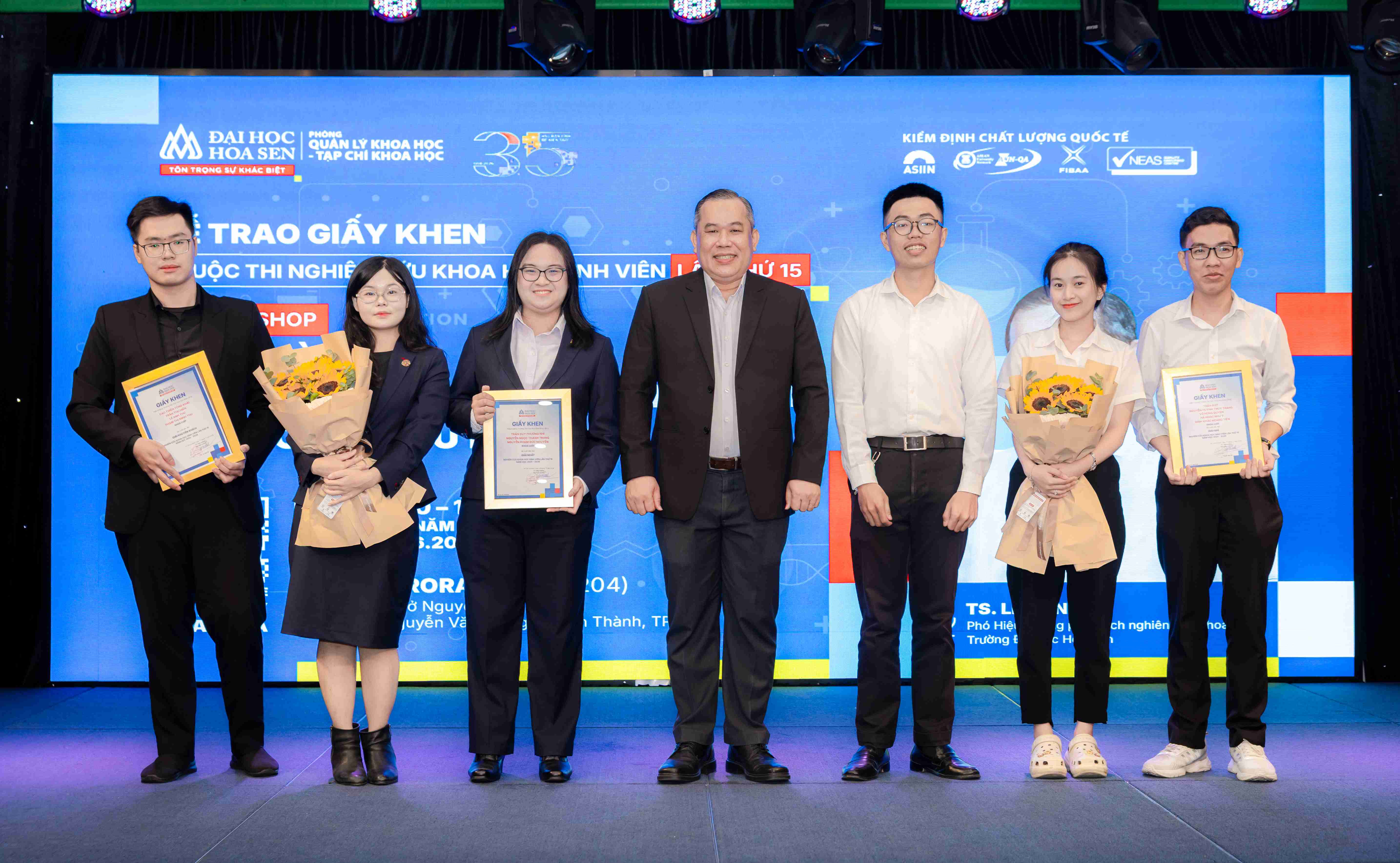 Bwin nhà cái chính thức Celebrates Student Scientific Research Excellence and Discusses the Evolving Role of Student Research in the New Era
