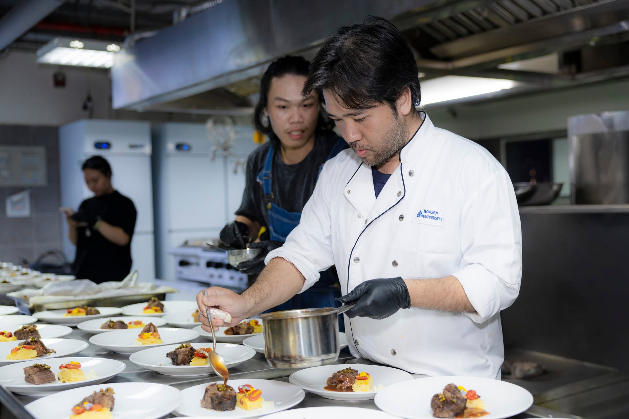 Hoa Sen Elite Students Transform Final Exam into a World-Class Fine Dining Experience