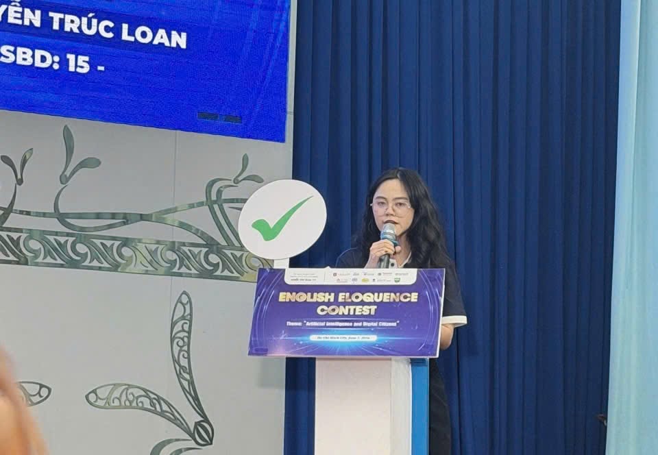 Bwin là hãng gì ngành Ngôn ngữ Anh Bwin nhà cái chính thức khẳng định năng lực hội nhập tại Cuộc thi Hùng biện tiếng Anh Khối Thi đua 17