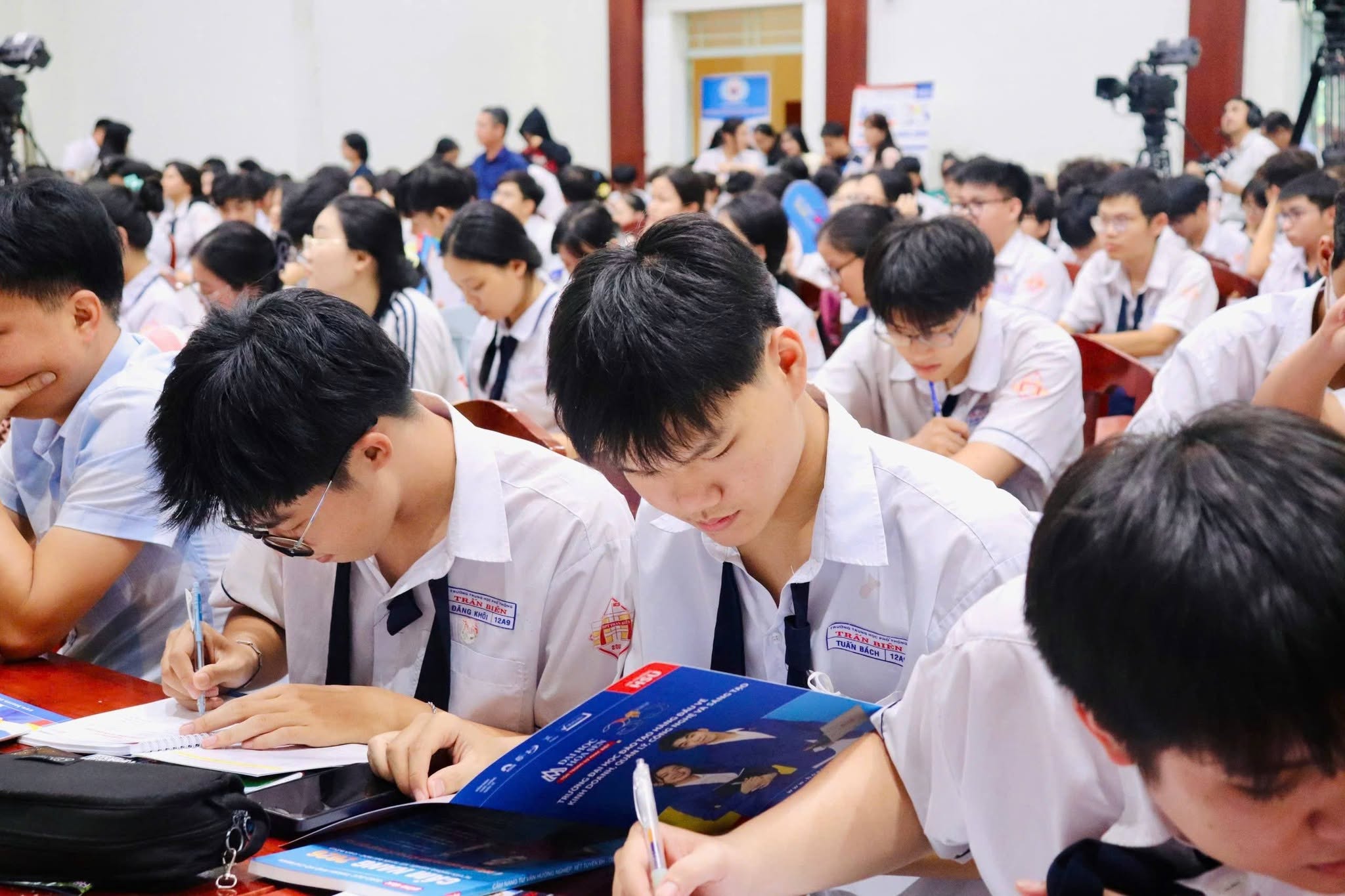 Chiến thuật đăng ký nguyện vọng link vào Bwin trải nghiệm mỗi ngày Link vào Bwin mới nhất 2026 2026: Bí quyết tăng cơ hội trúng tuyển ngay nguyện vọng 1